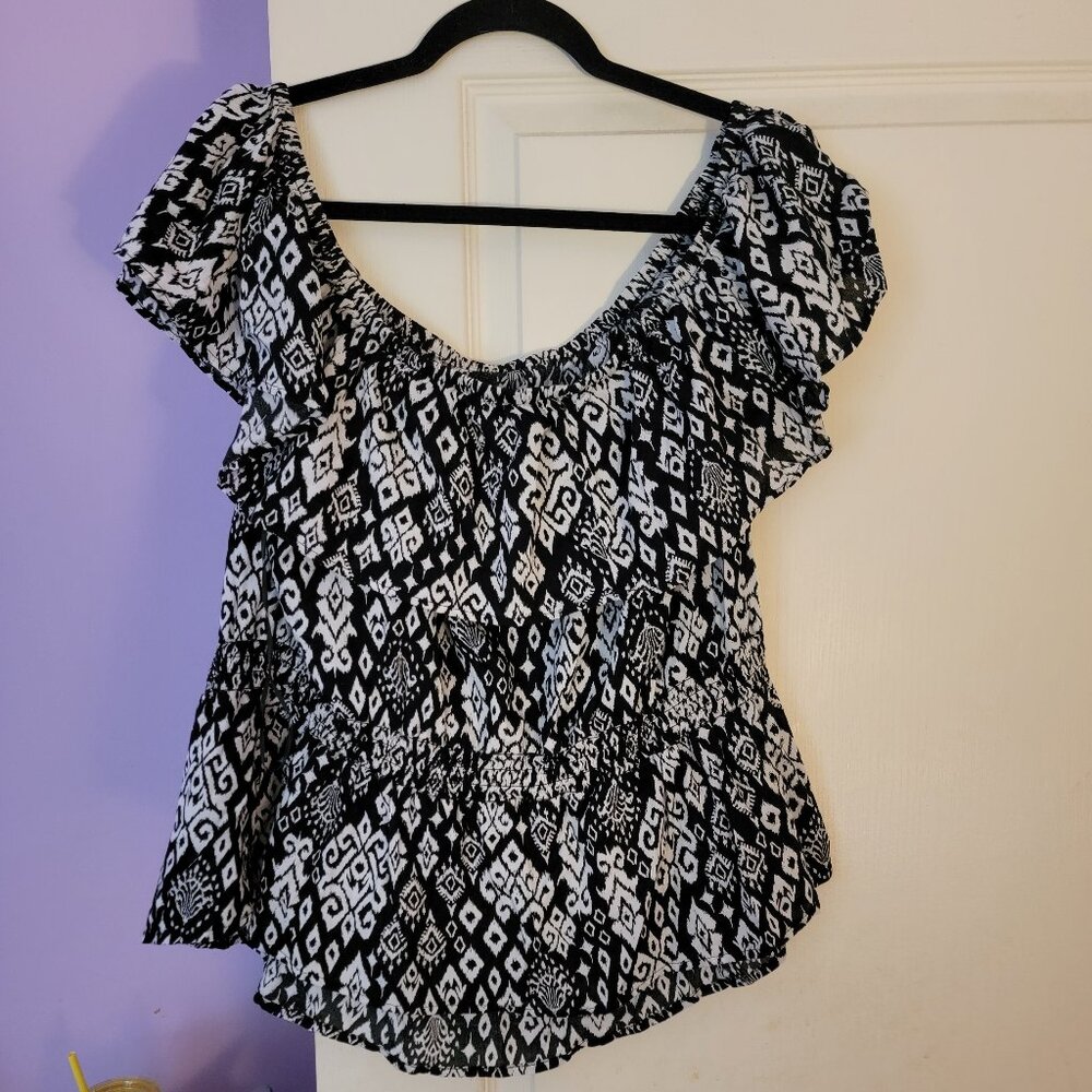 Old Navy Patterned Top